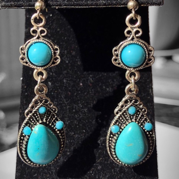 Artisan Turquoise Dangle Earrings - Picture 6 of 6